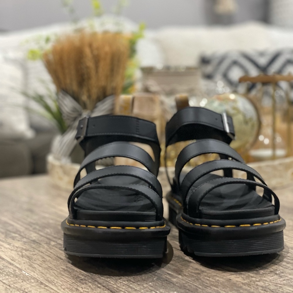 🆕 Dr. Martens Women's Vegan Leather Blaire Sandal Black - Picture 4 of 16